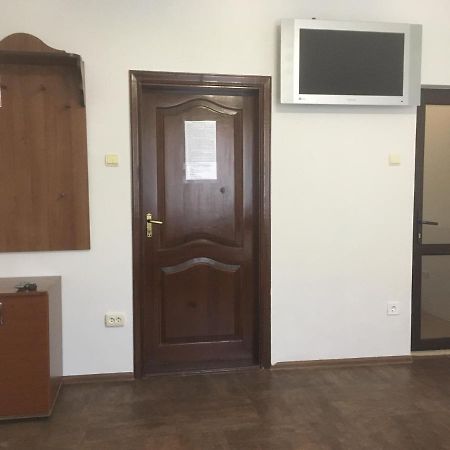 Міні-Готель Нептун 罗夫诺 外观 照片